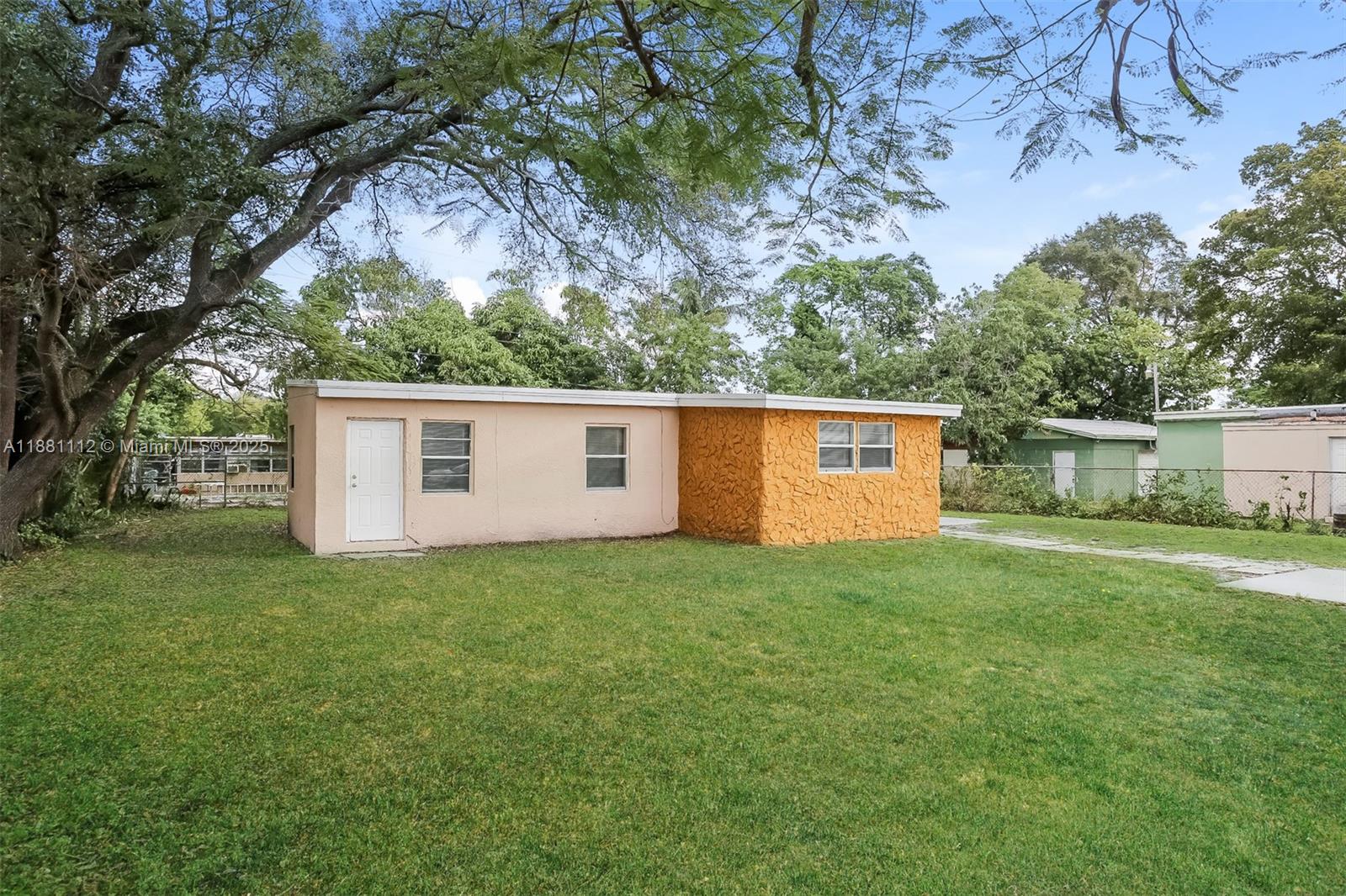 LAUDERDALE MANOR - Residential Lease