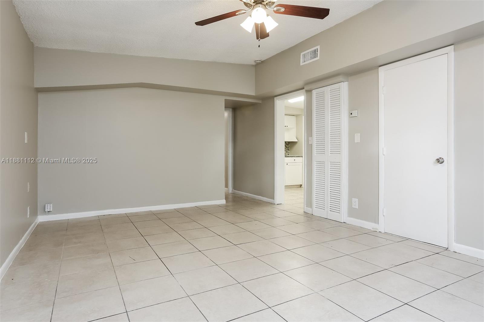 LAUDERDALE MANOR - Residential Lease