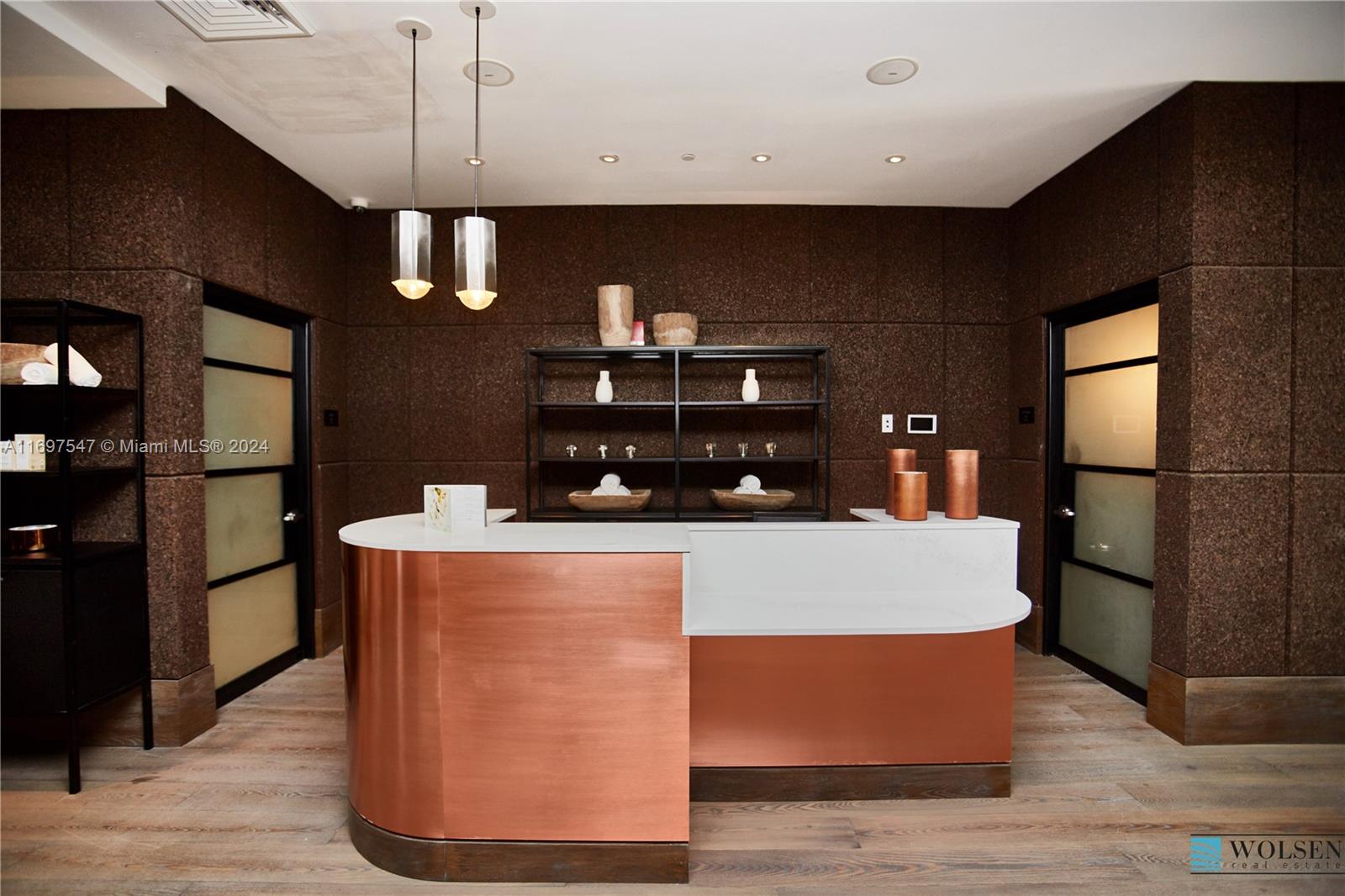 3401 MIDTOWN CONDO - Residential