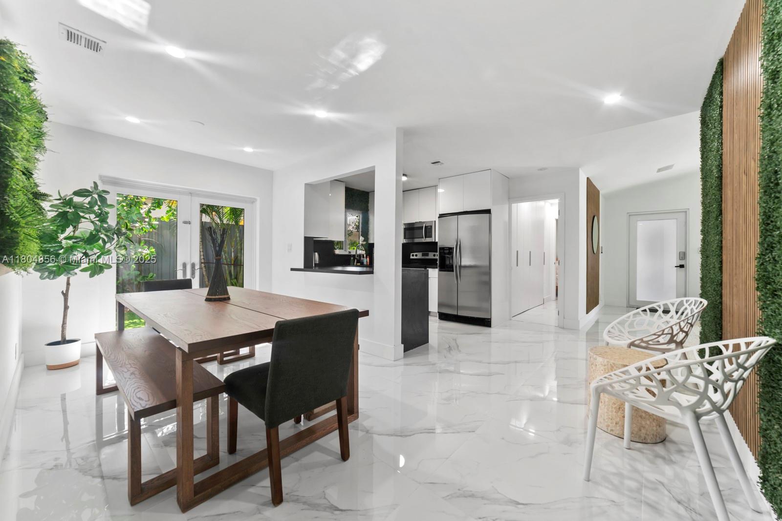 SUNSET ISLES SEC 4 - Residential Lease