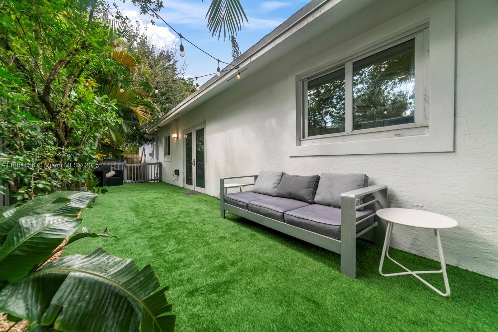 SUNSET ISLES SEC 4 - Residential Lease