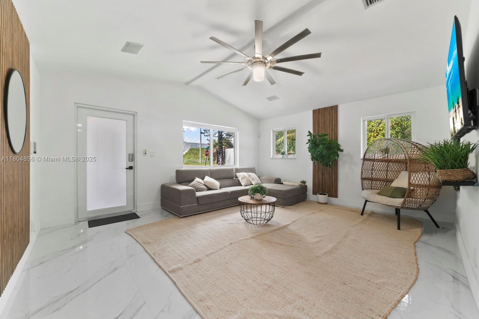 SUNSET ISLES SEC 4 - Residential Lease