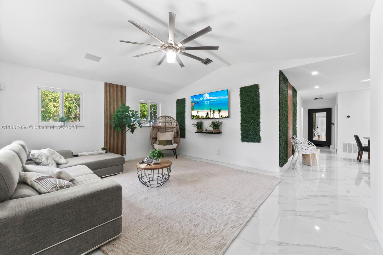 SUNSET ISLES SEC 4 - Residential Lease