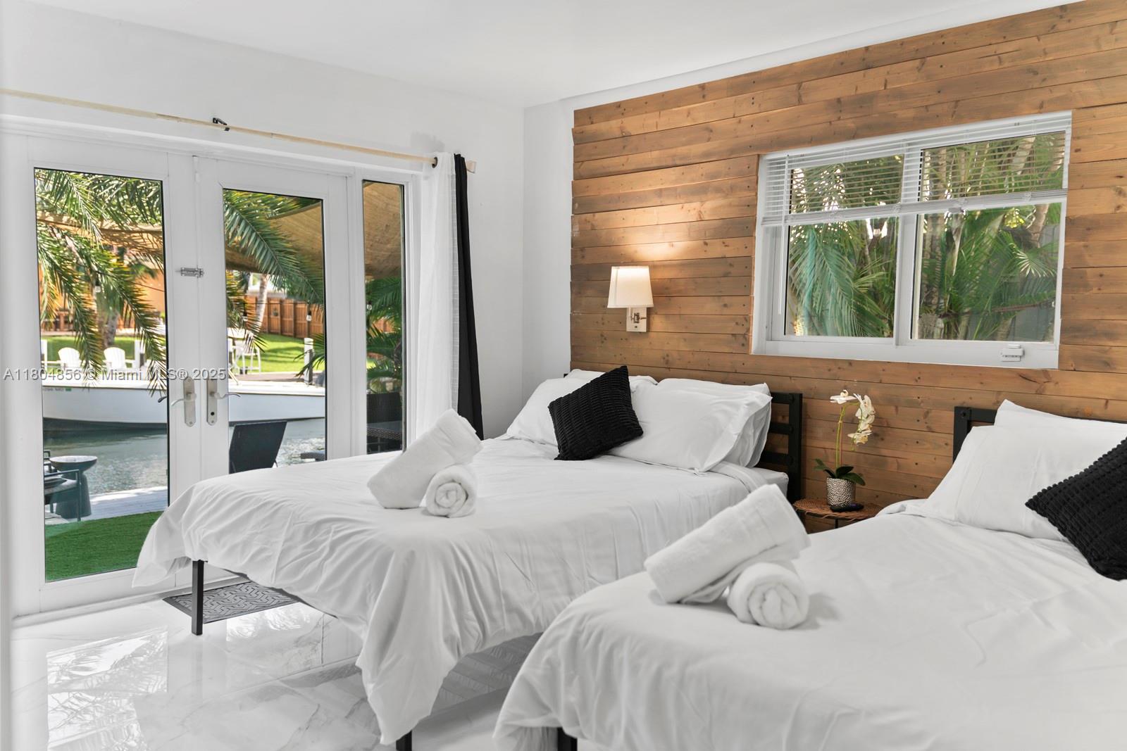 SUNSET ISLES SEC 4 - Residential Lease