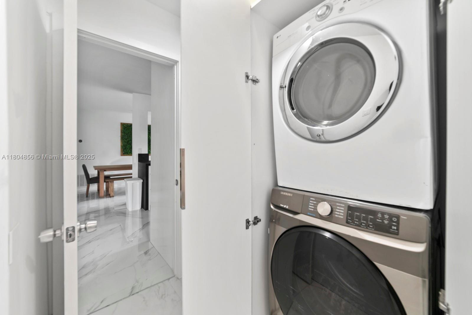 SUNSET ISLES SEC 4 - Residential Lease