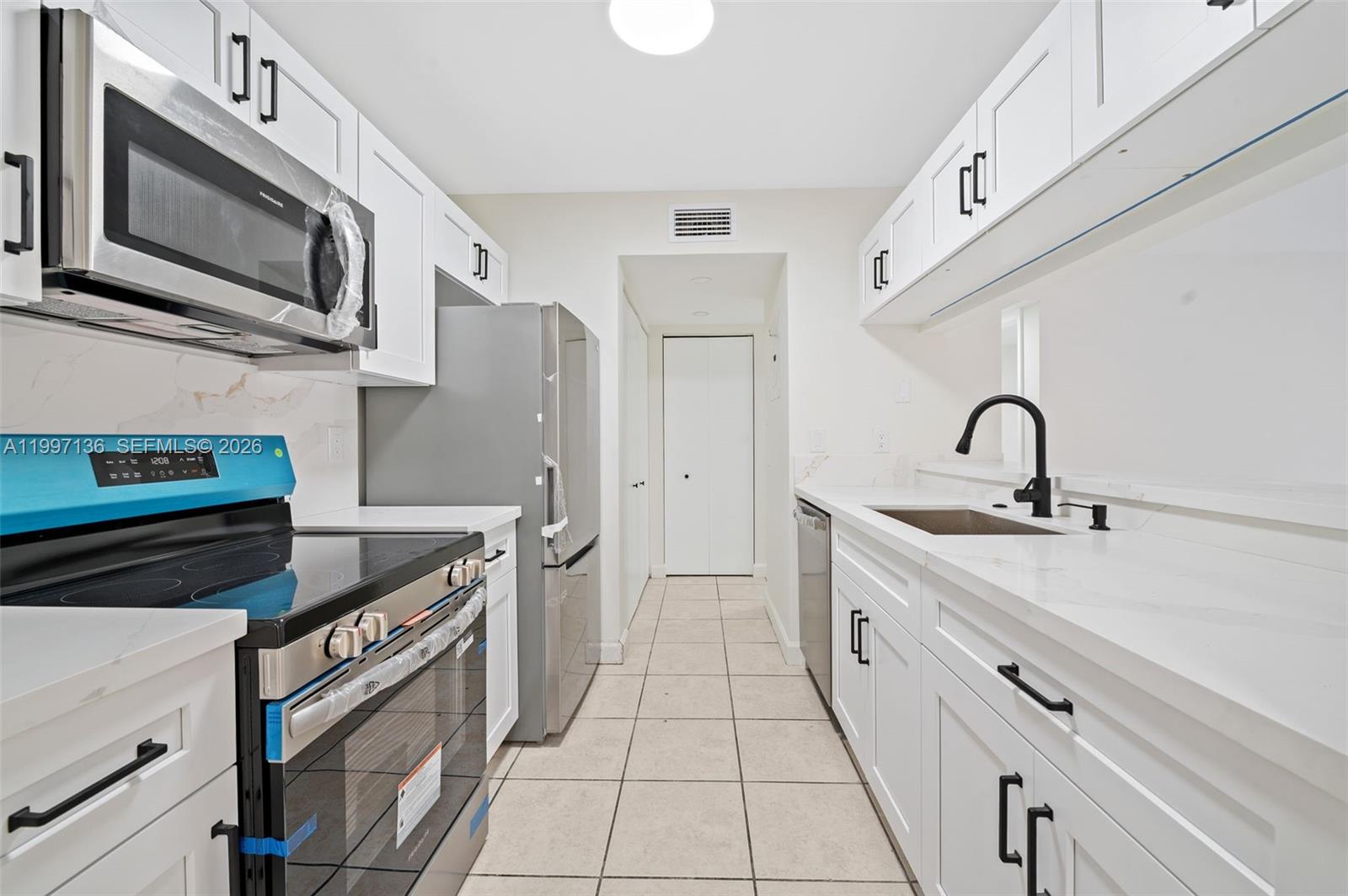 ROYAL PALM PLACE - Residential Lease