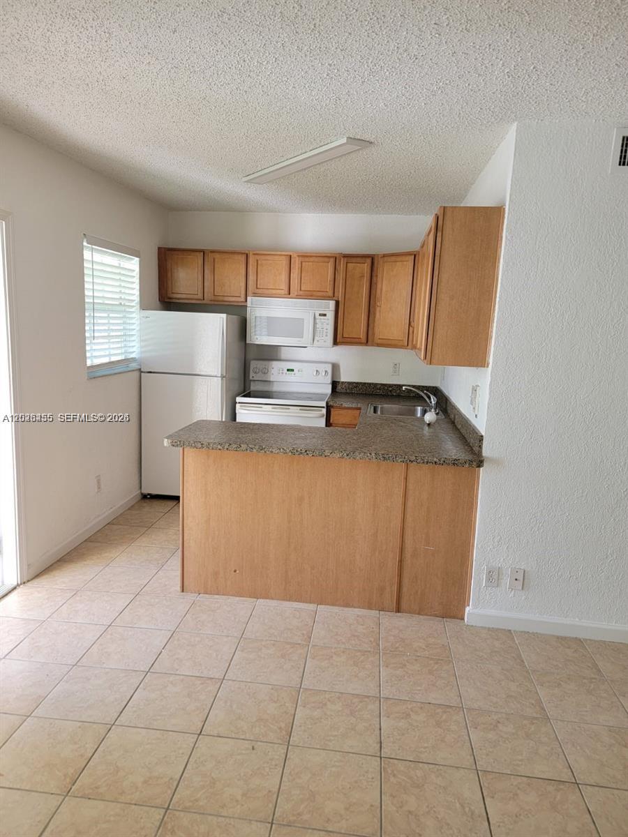 2660 NE 8th Ave 107