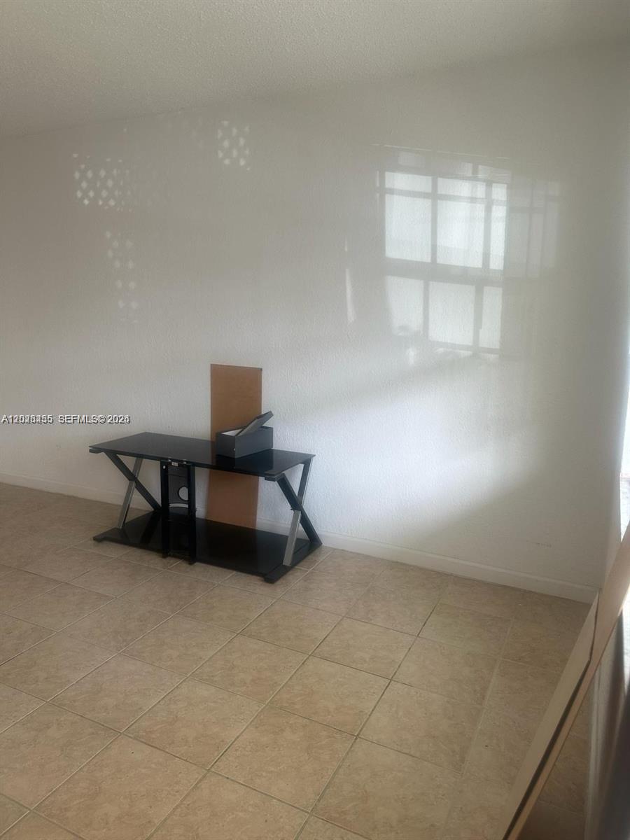 2660 NE 8th Ave 107