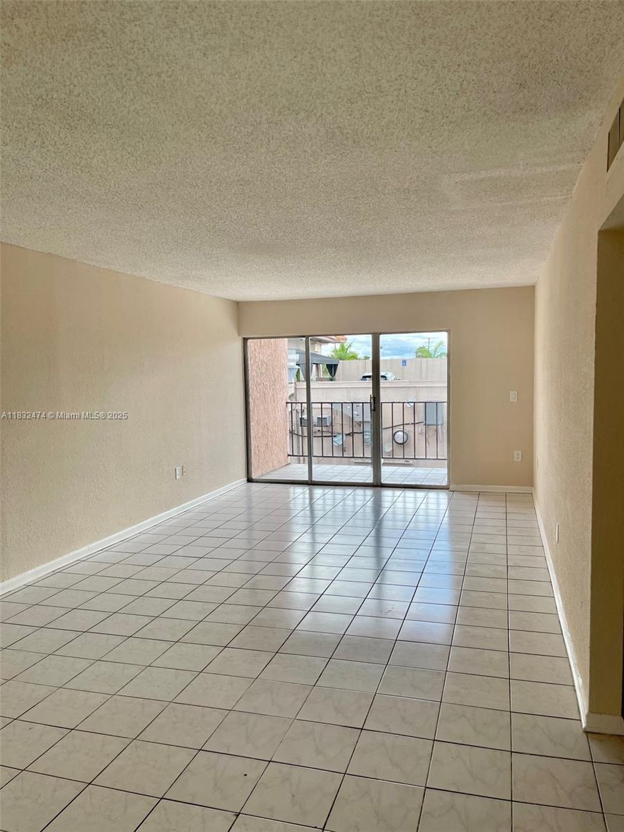1900 W 68th St B303
