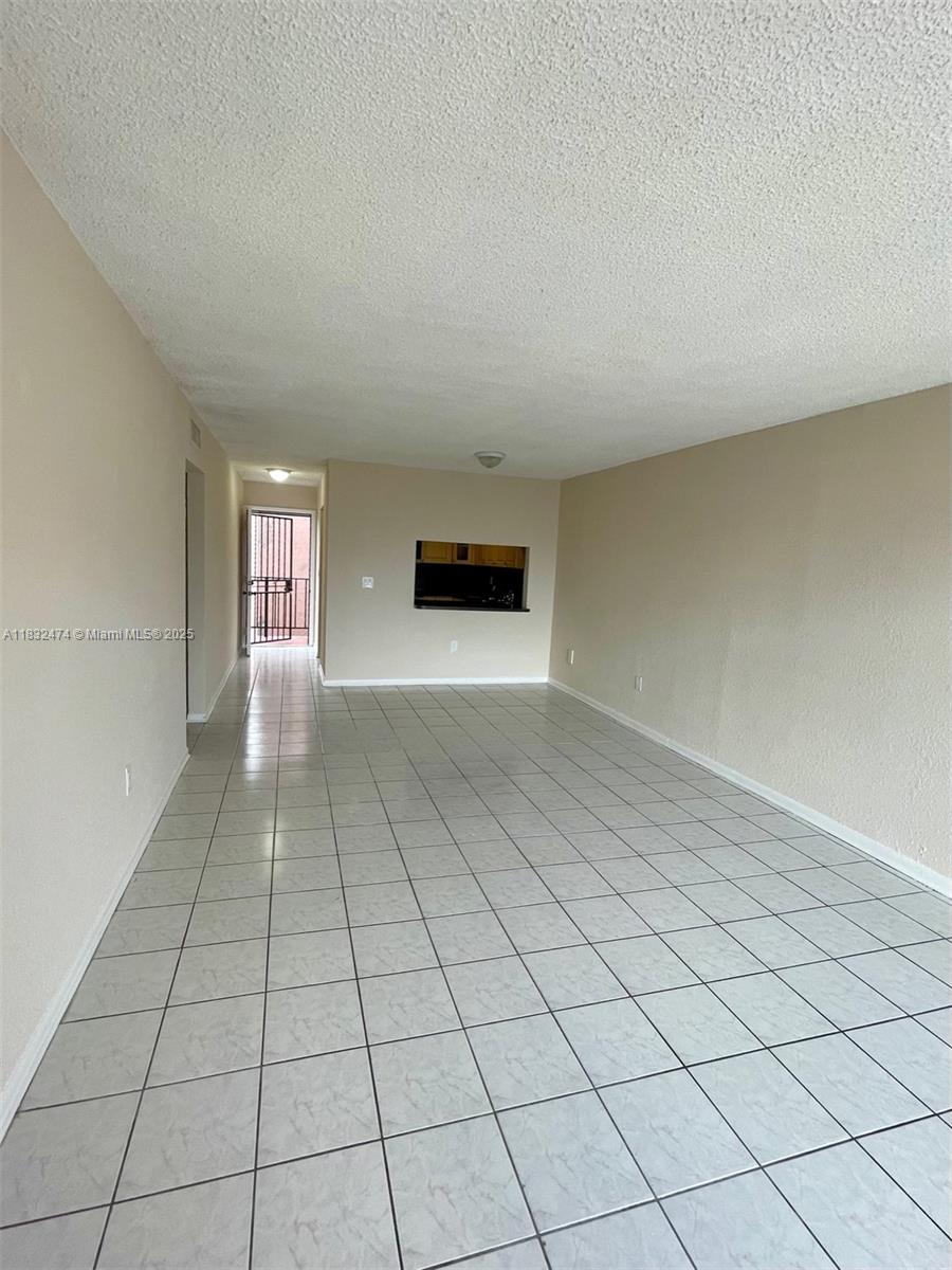 1900 W 68th St B303