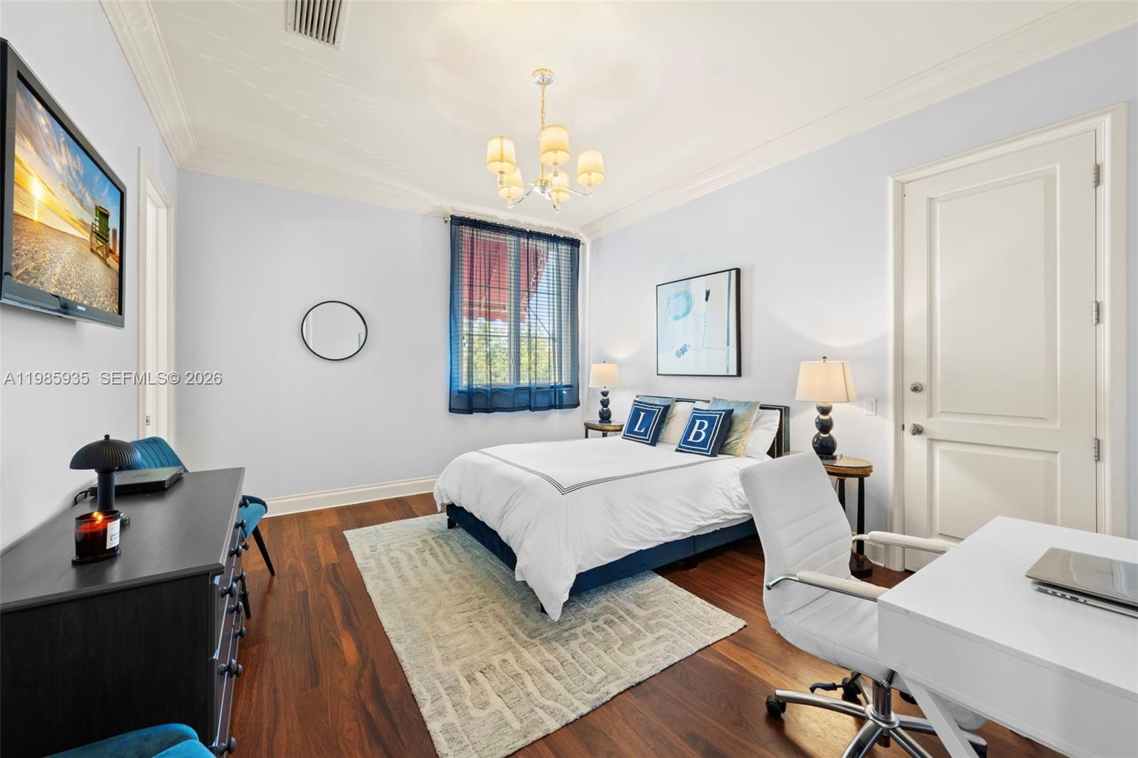 JOURNEYS END ESTATES - Residential