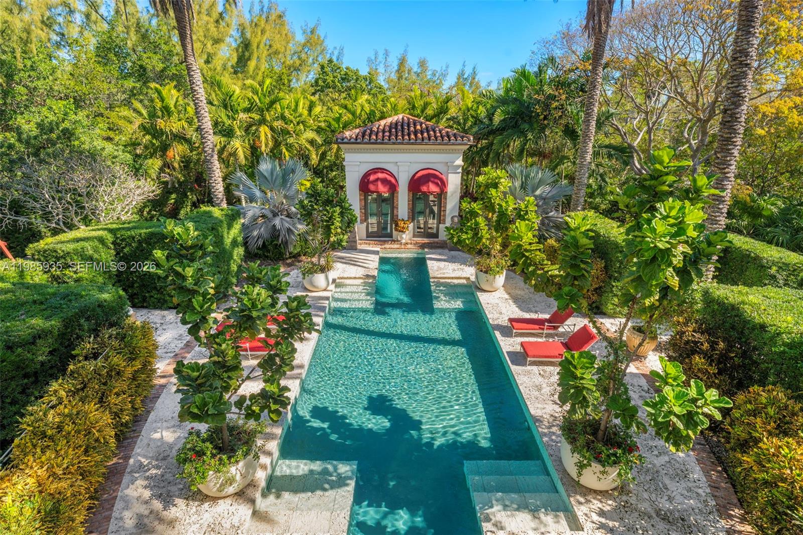 JOURNEYS END ESTATES - Residential