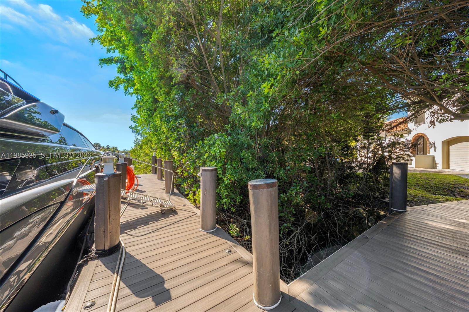 JOURNEYS END ESTATES - Residential