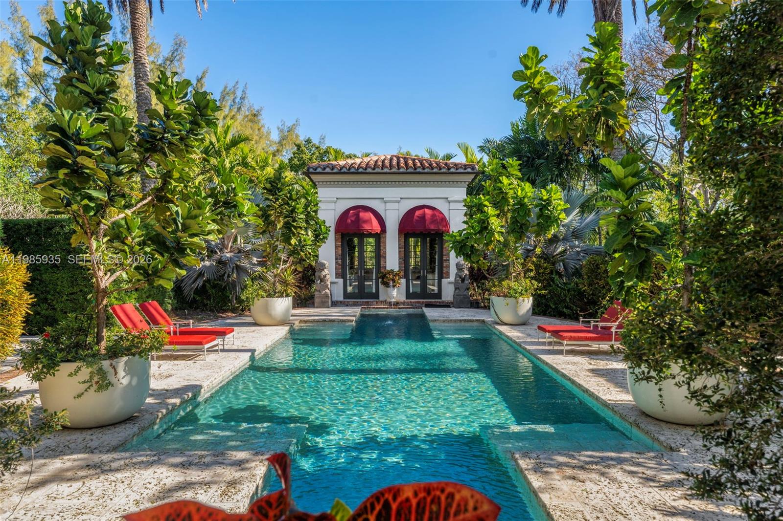 JOURNEYS END ESTATES - Residential