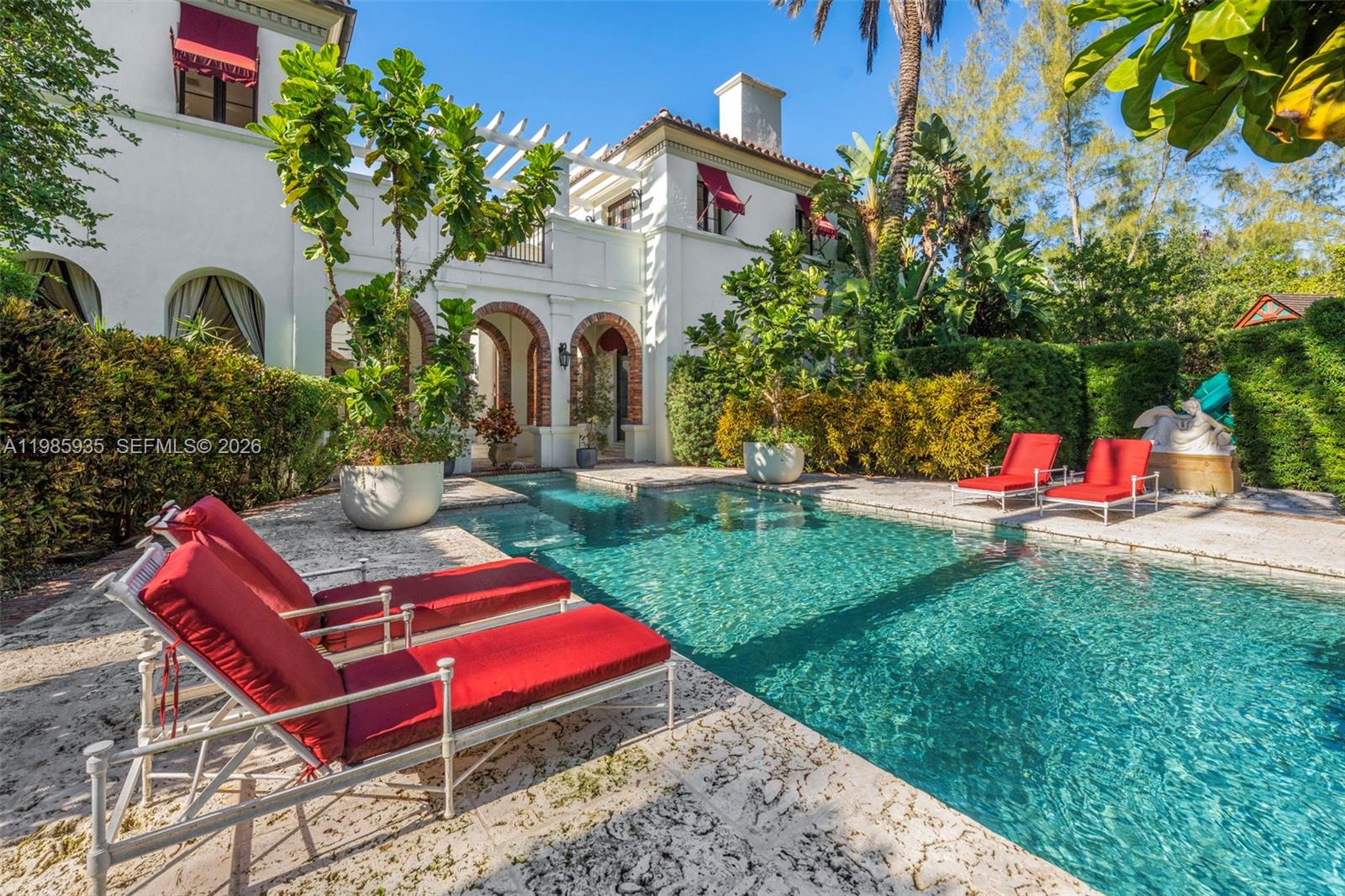 JOURNEYS END ESTATES - Residential