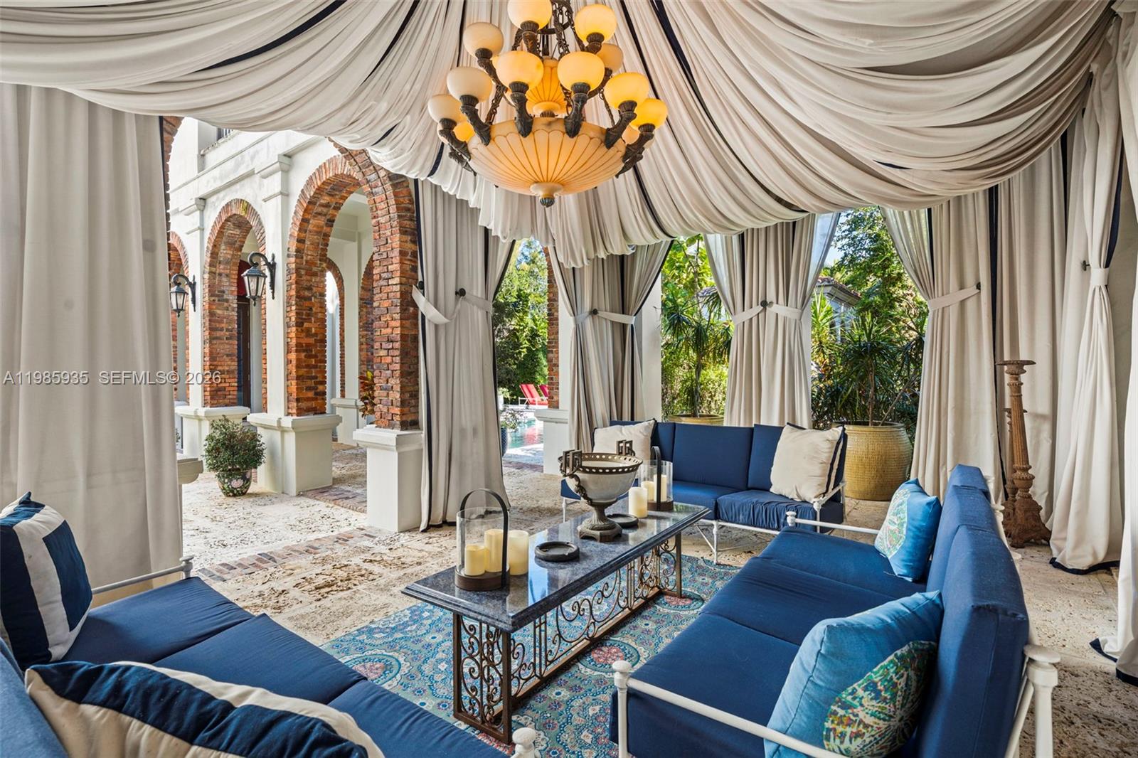 JOURNEYS END ESTATES - Residential