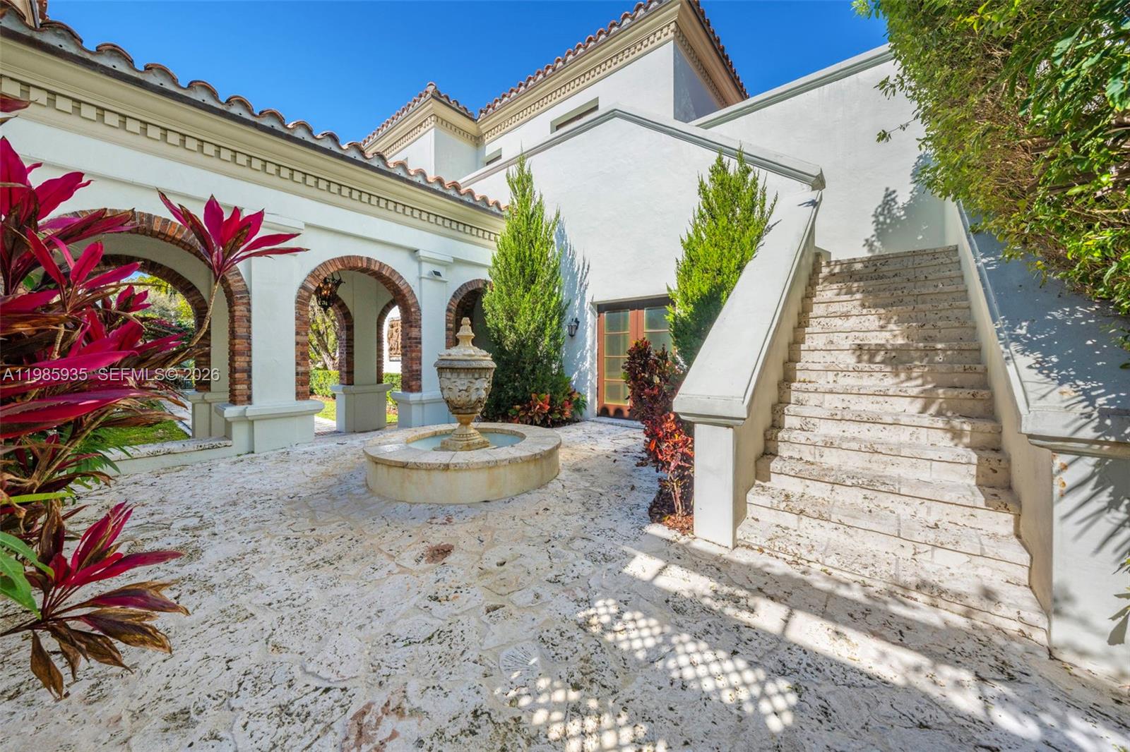 JOURNEYS END ESTATES - Residential