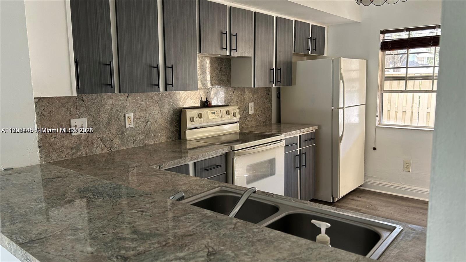 ROCK ISLAND LAND CORP - Residential