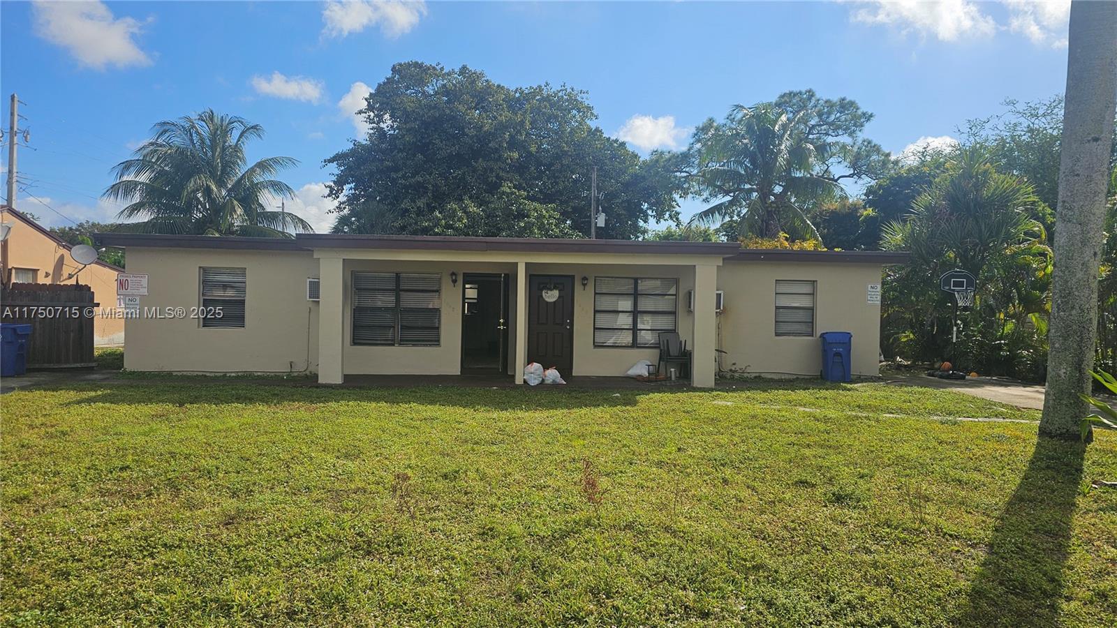 1442 Nw 5th Ave 1442, Fort Lauderdale, Broward County, Florida - 2 Bedrooms  
1 Bathrooms - 
