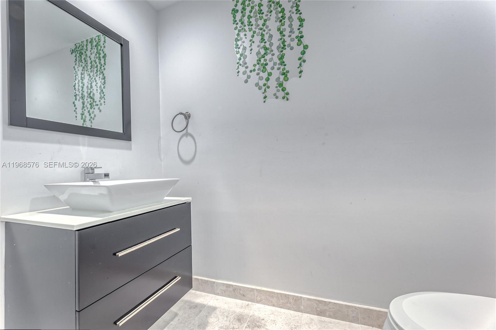 DIPLOMAT OCEANFRONT RESID - Residential