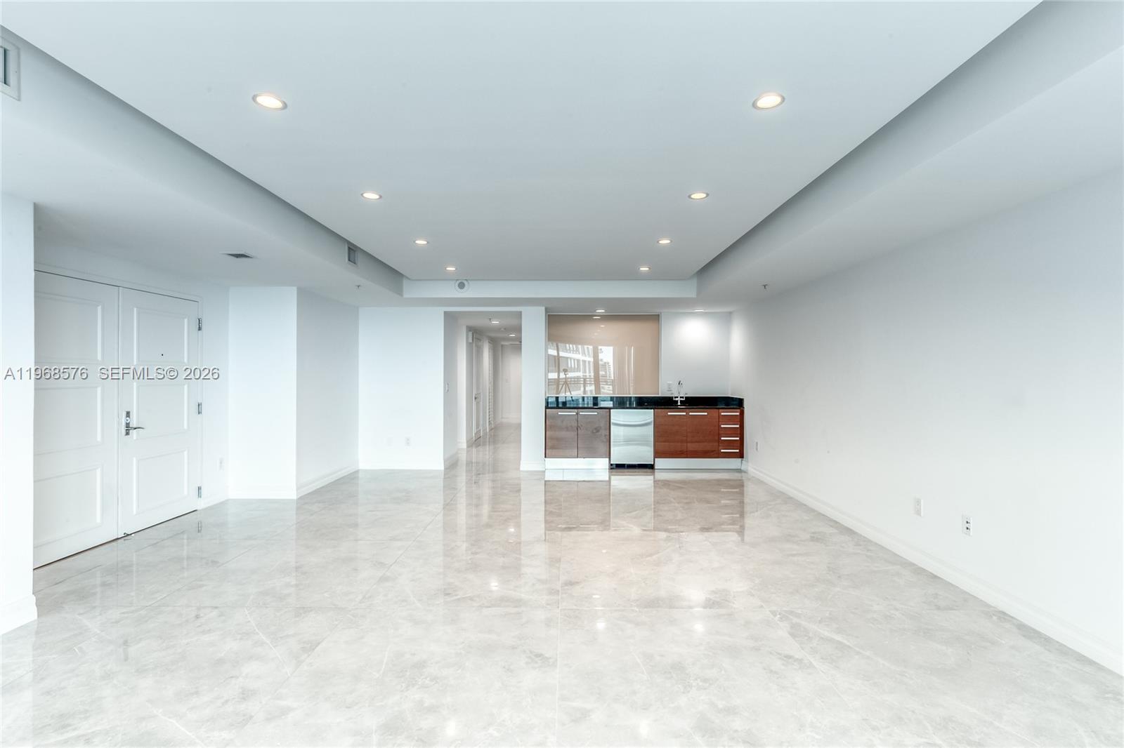 DIPLOMAT OCEANFRONT RESID - Residential