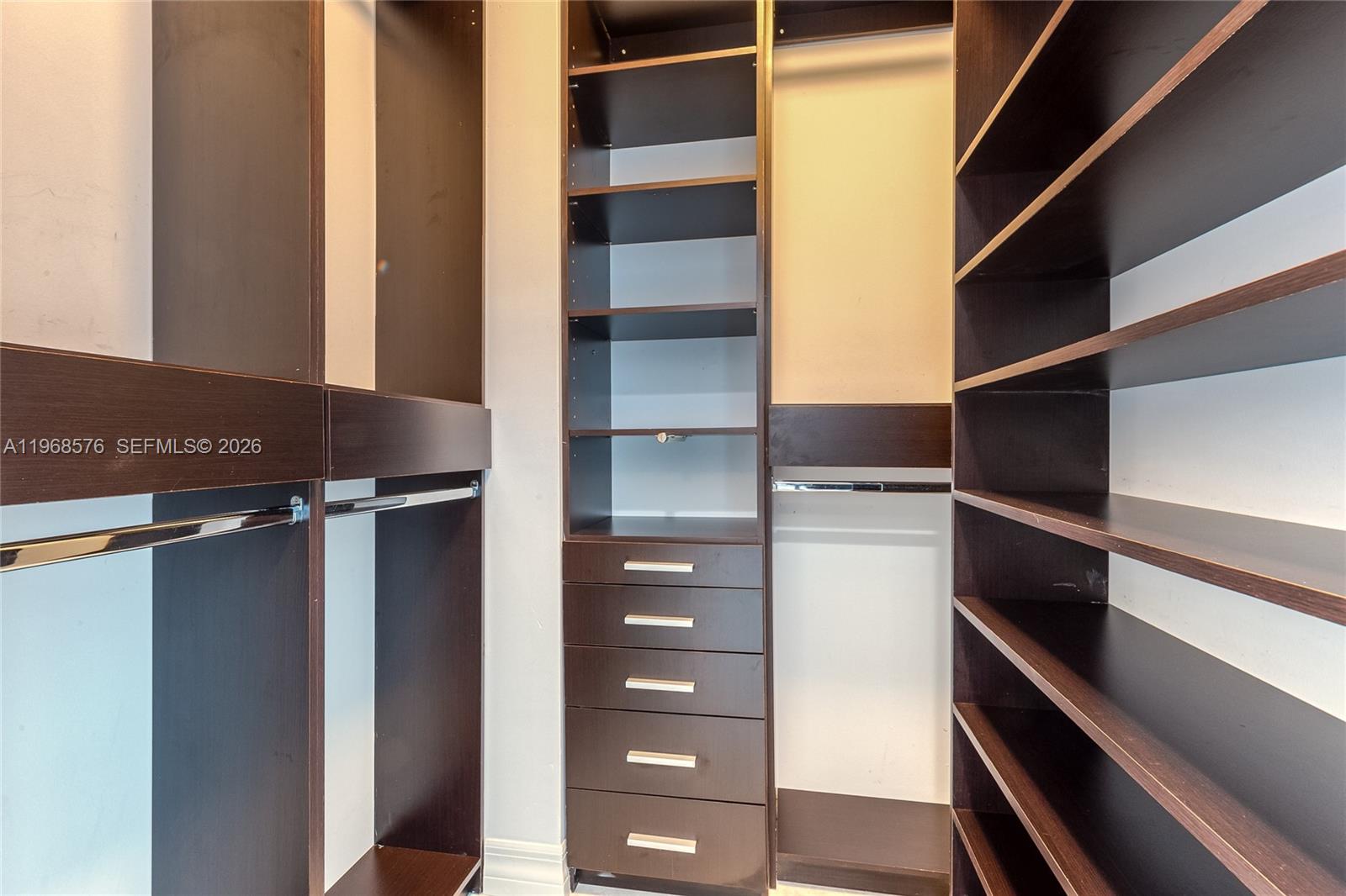 DIPLOMAT OCEANFRONT RESID - Residential