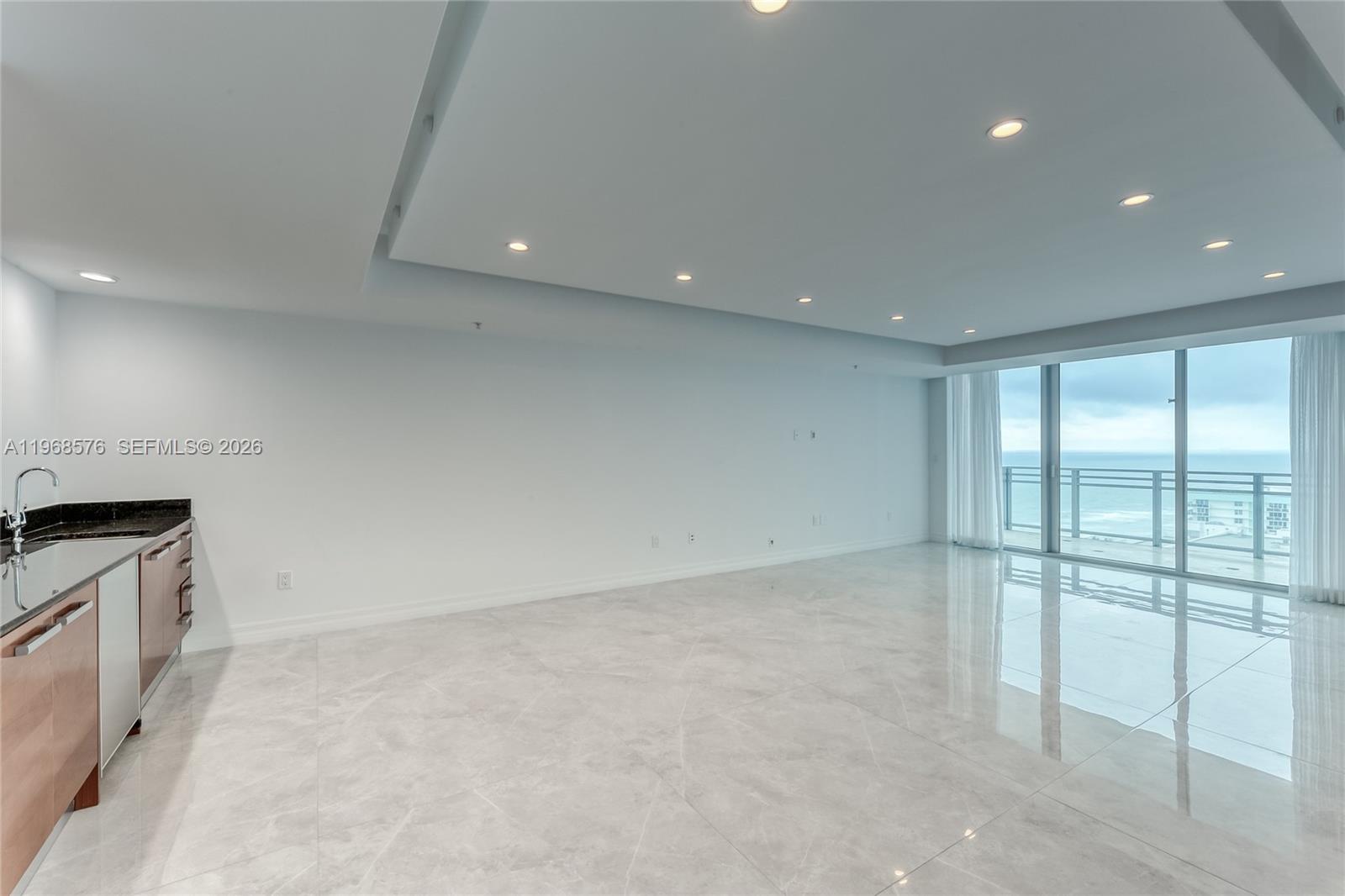 DIPLOMAT OCEANFRONT RESID - Residential