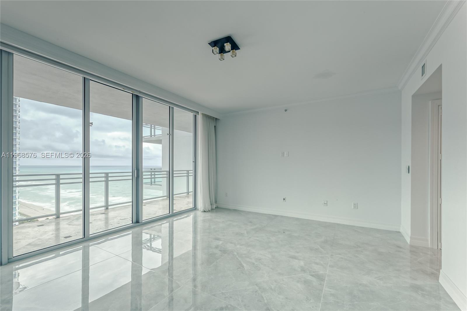 DIPLOMAT OCEANFRONT RESID - Residential
