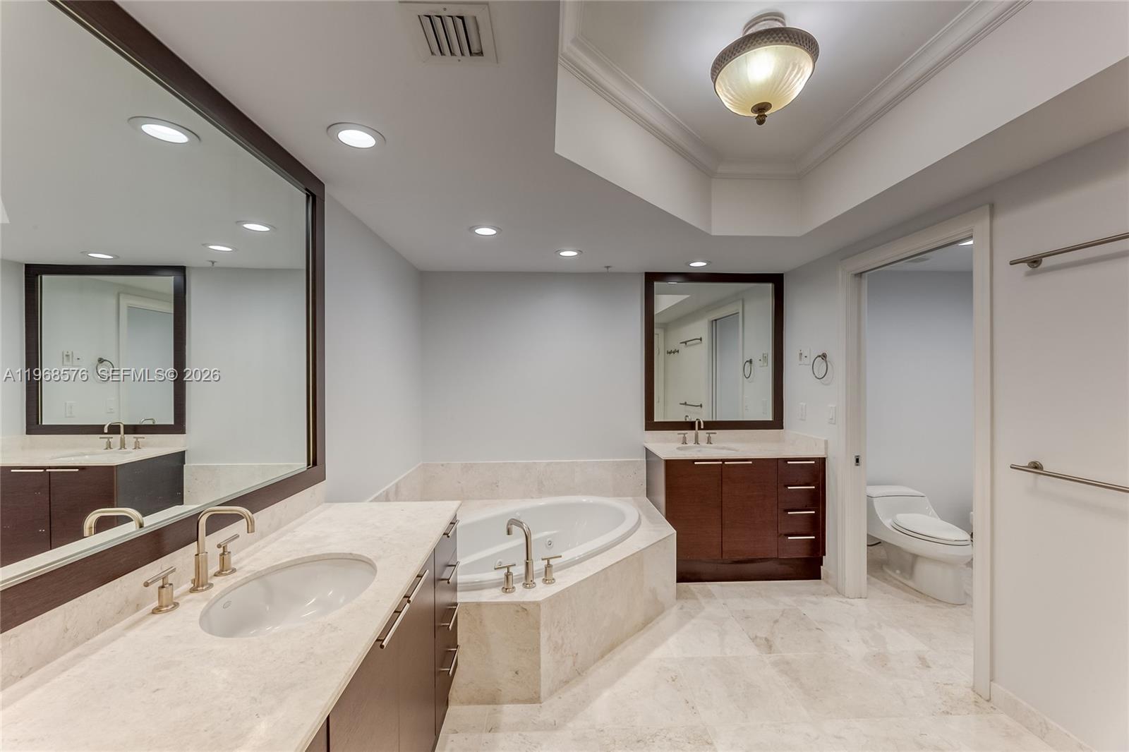 DIPLOMAT OCEANFRONT RESID - Residential