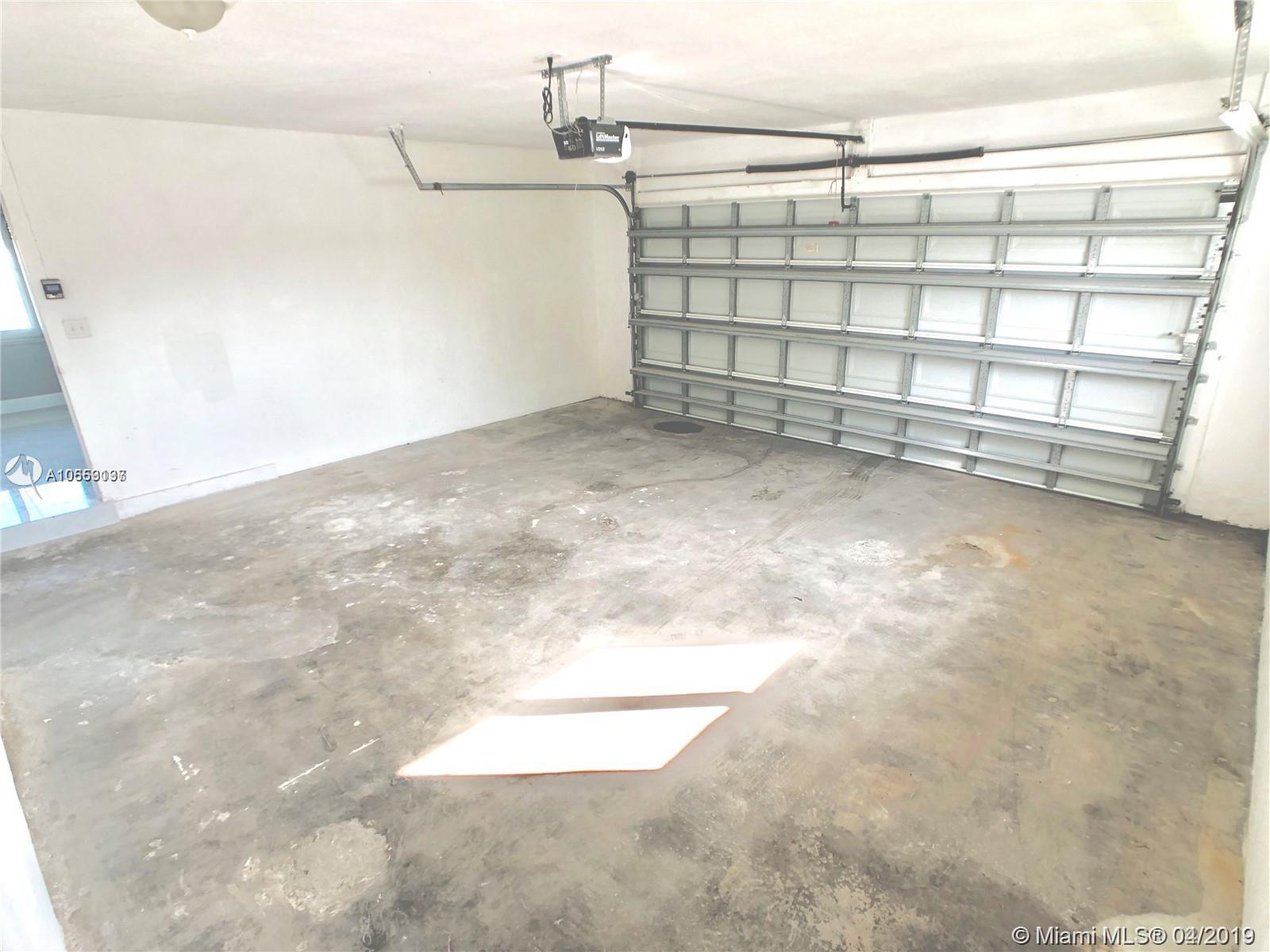 JENADA VILLAS - Residential Lease