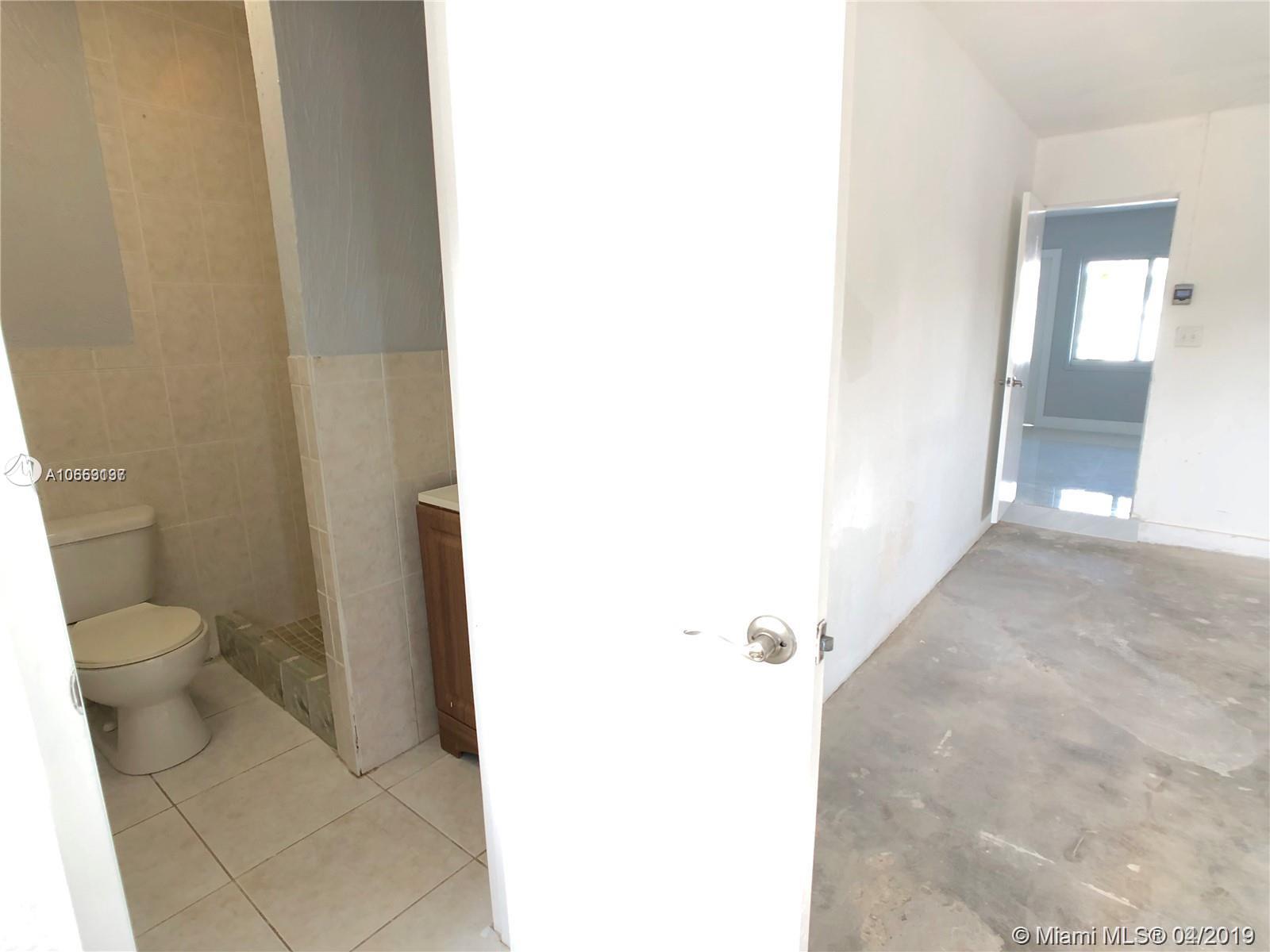 JENADA VILLAS - Residential Lease