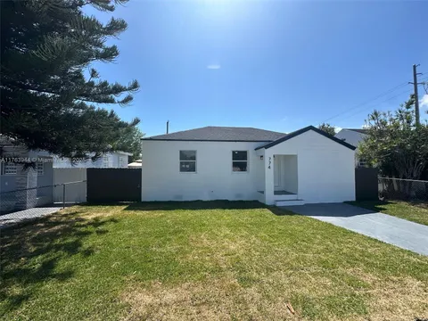 774 NW 74th St, Miami, FL 33150 - MLS#: A11763944
