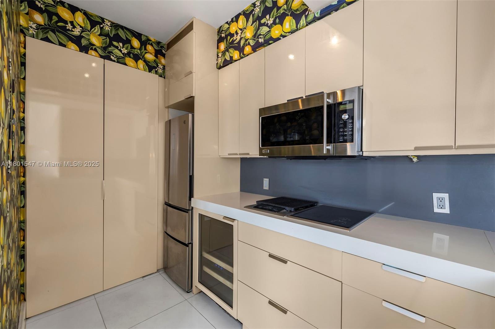 THE MARK ON BRICKELL COND - Residential