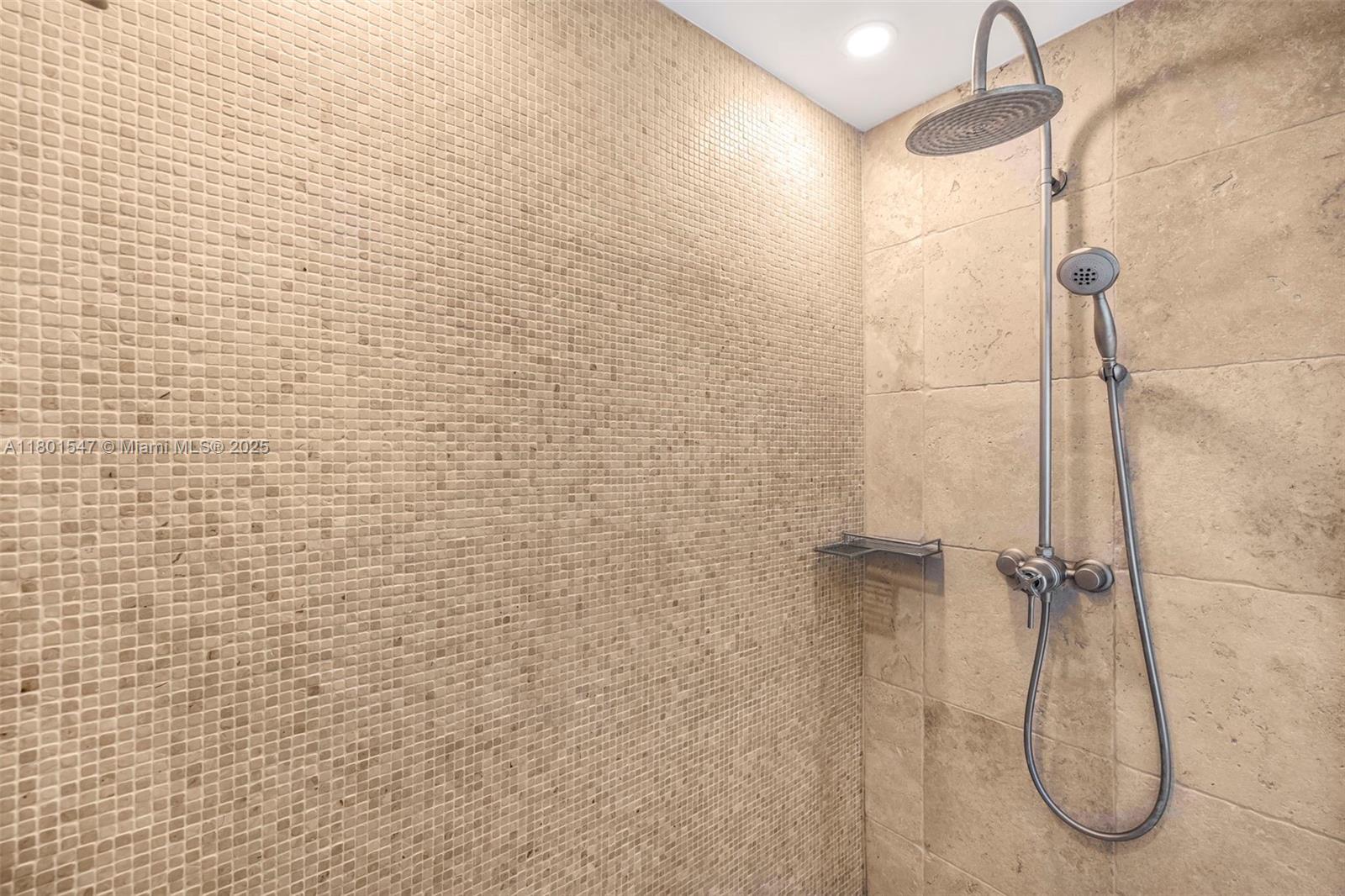 THE MARK ON BRICKELL COND - Residential