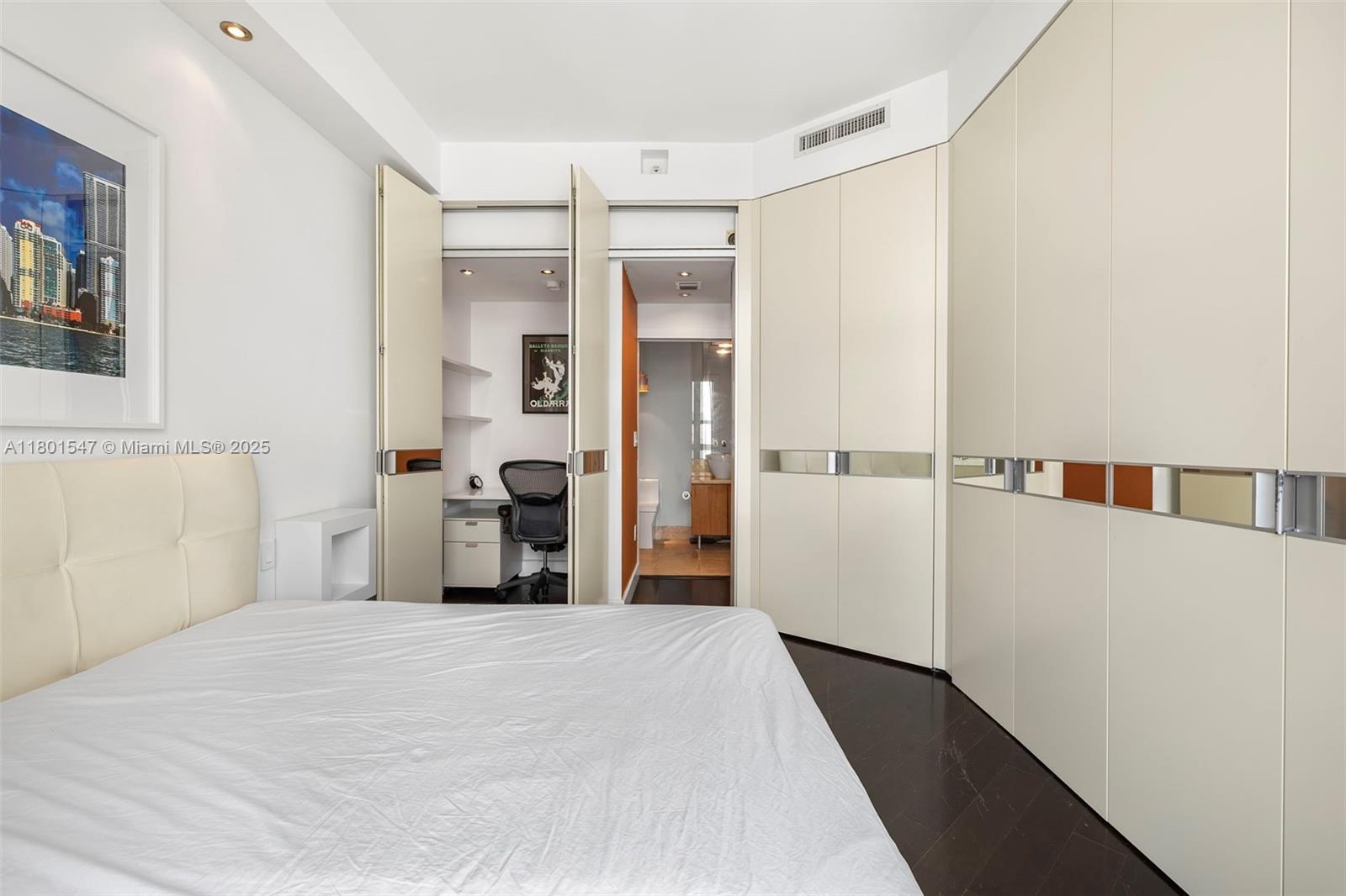 THE MARK ON BRICKELL COND - Residential