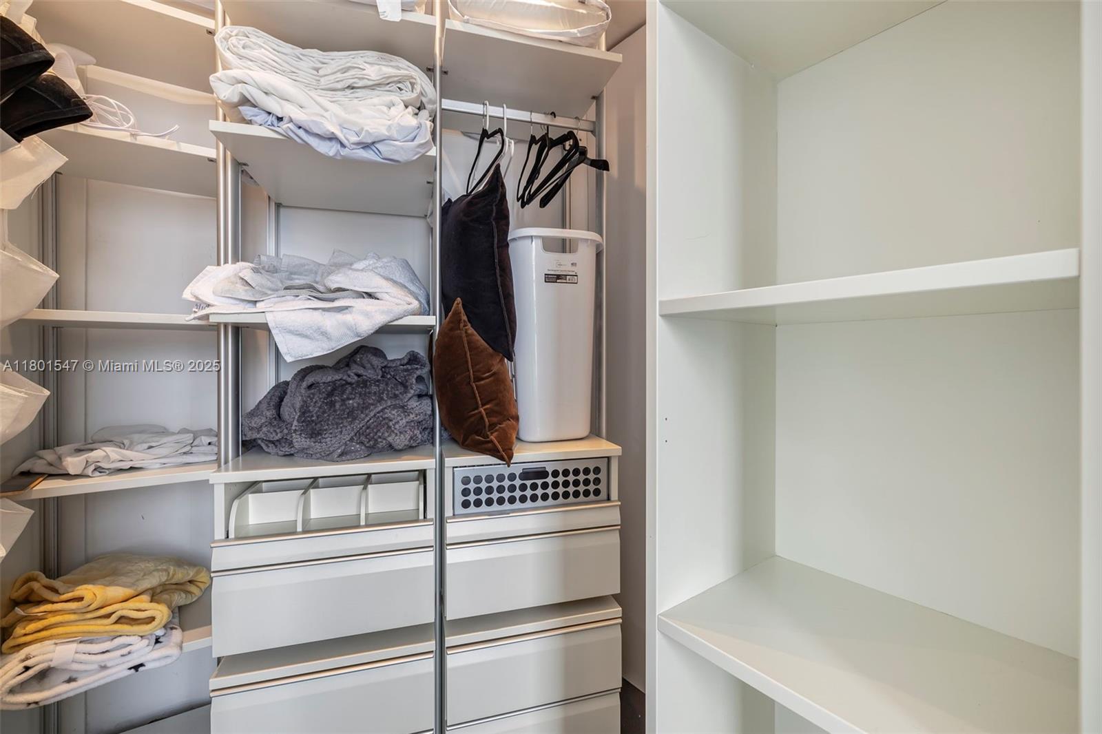 THE MARK ON BRICKELL COND - Residential