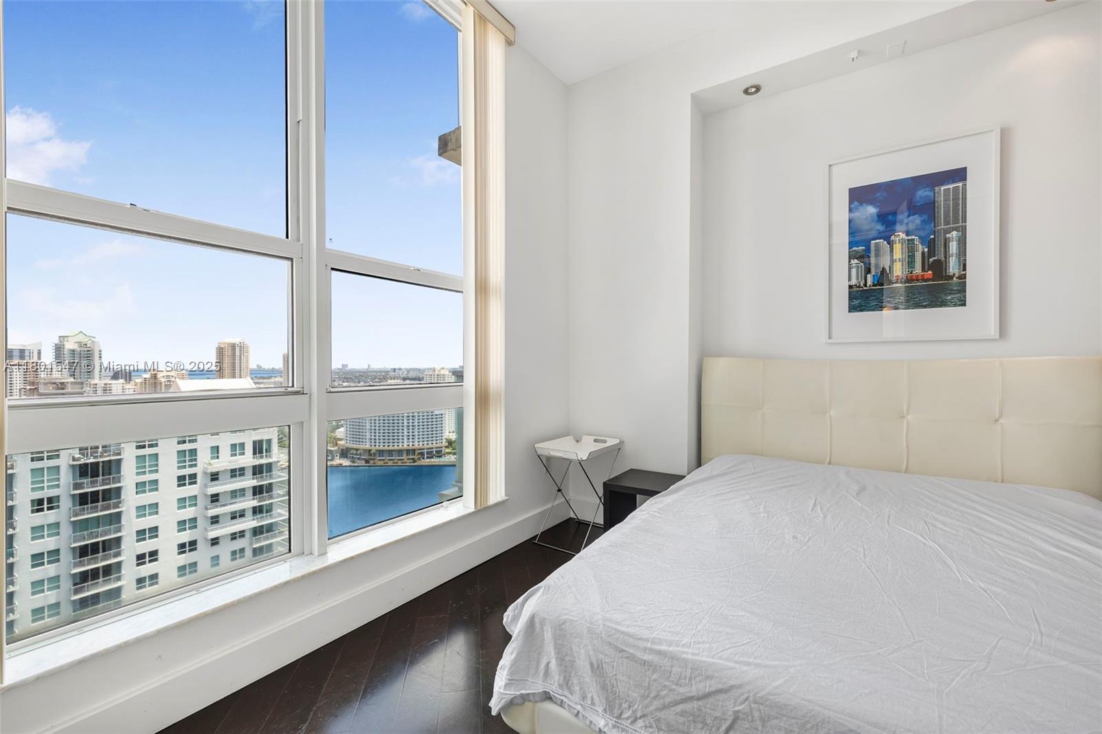 THE MARK ON BRICKELL COND - Residential