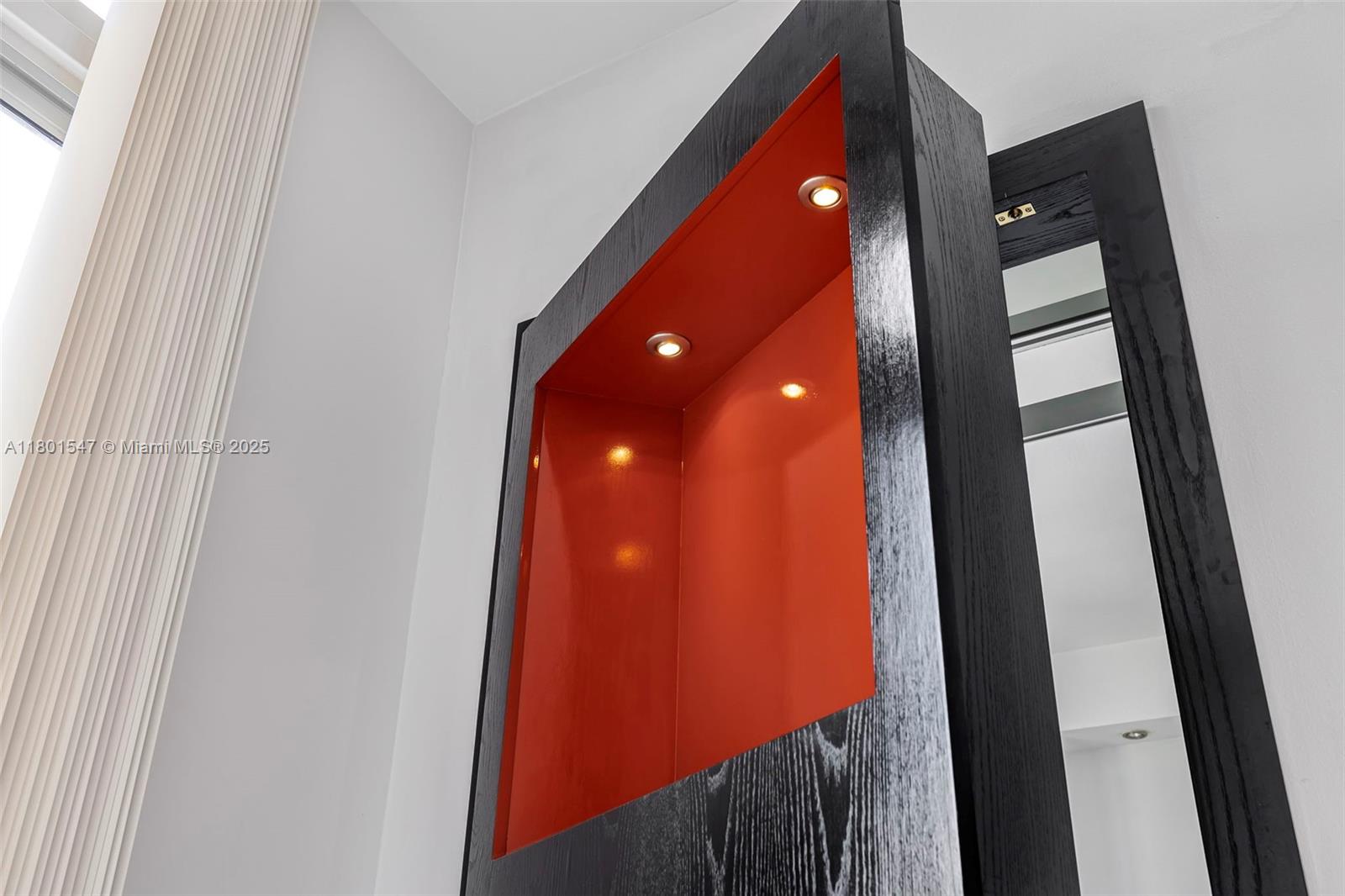 THE MARK ON BRICKELL COND - Residential