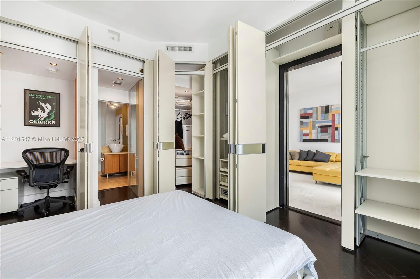 THE MARK ON BRICKELL COND - Residential