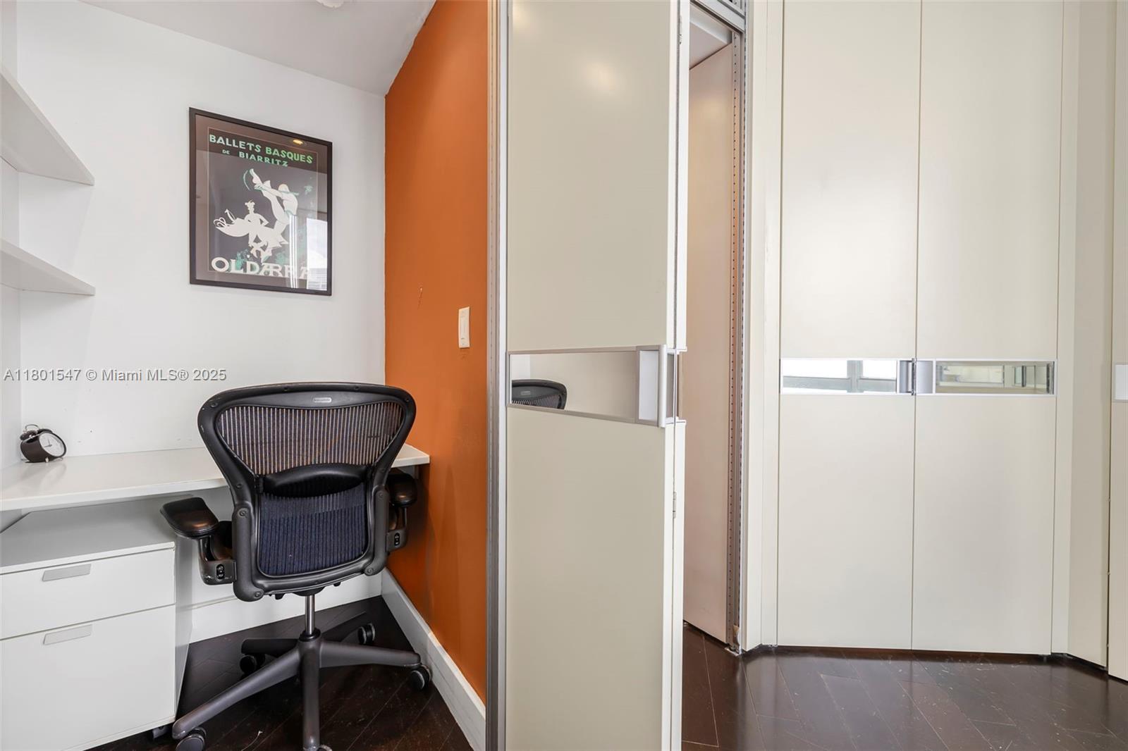 THE MARK ON BRICKELL COND - Residential