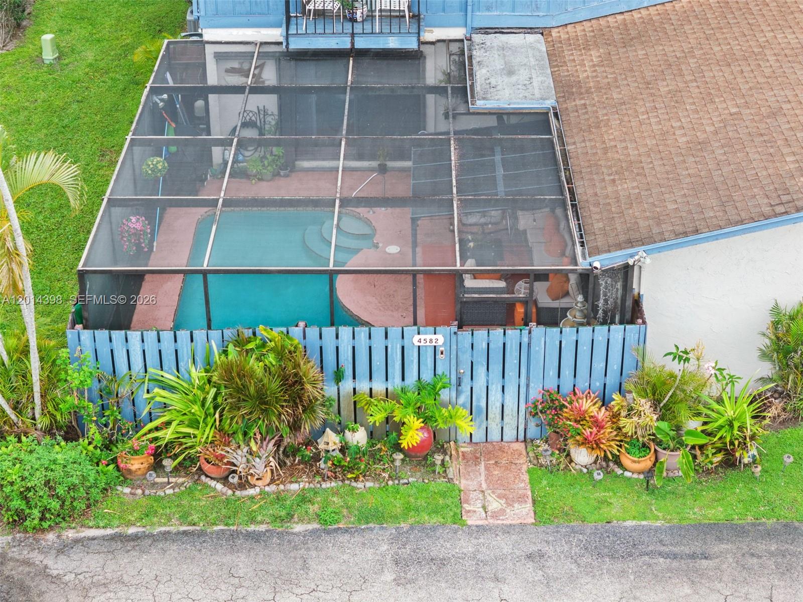 COUNTRY AS - Residential