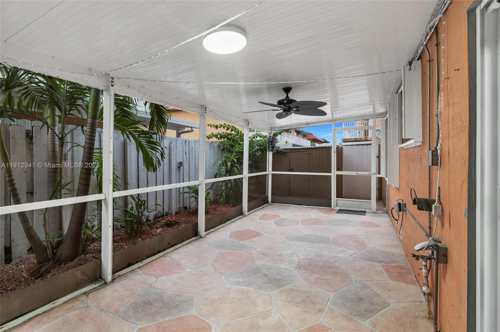 WEST POINCIANA VILLAS CON - Residential