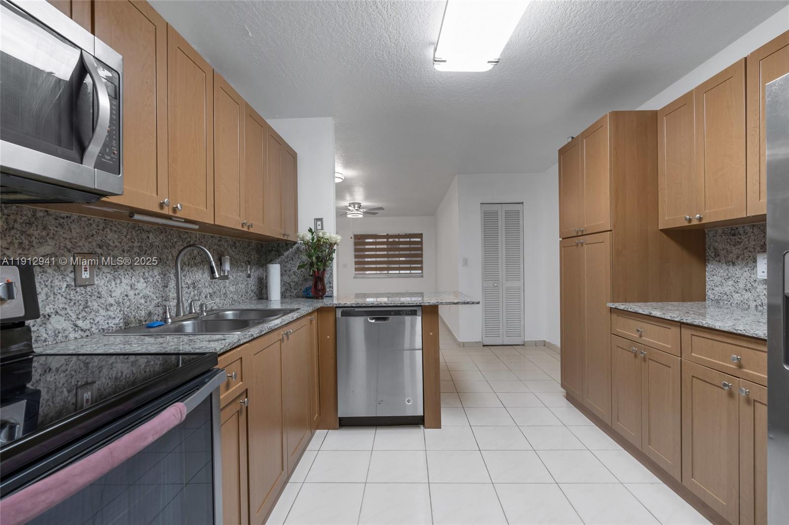 WEST POINCIANA VILLAS CON - Residential