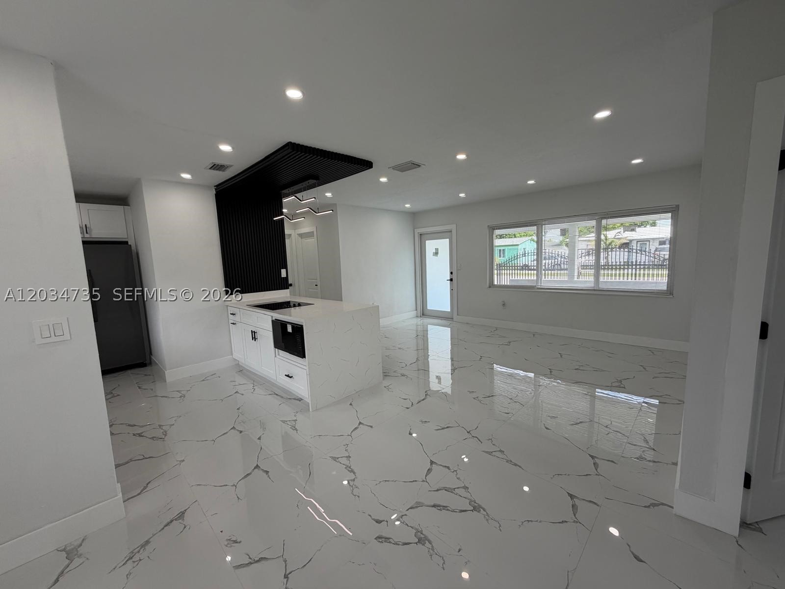 2800 NW 164th St
