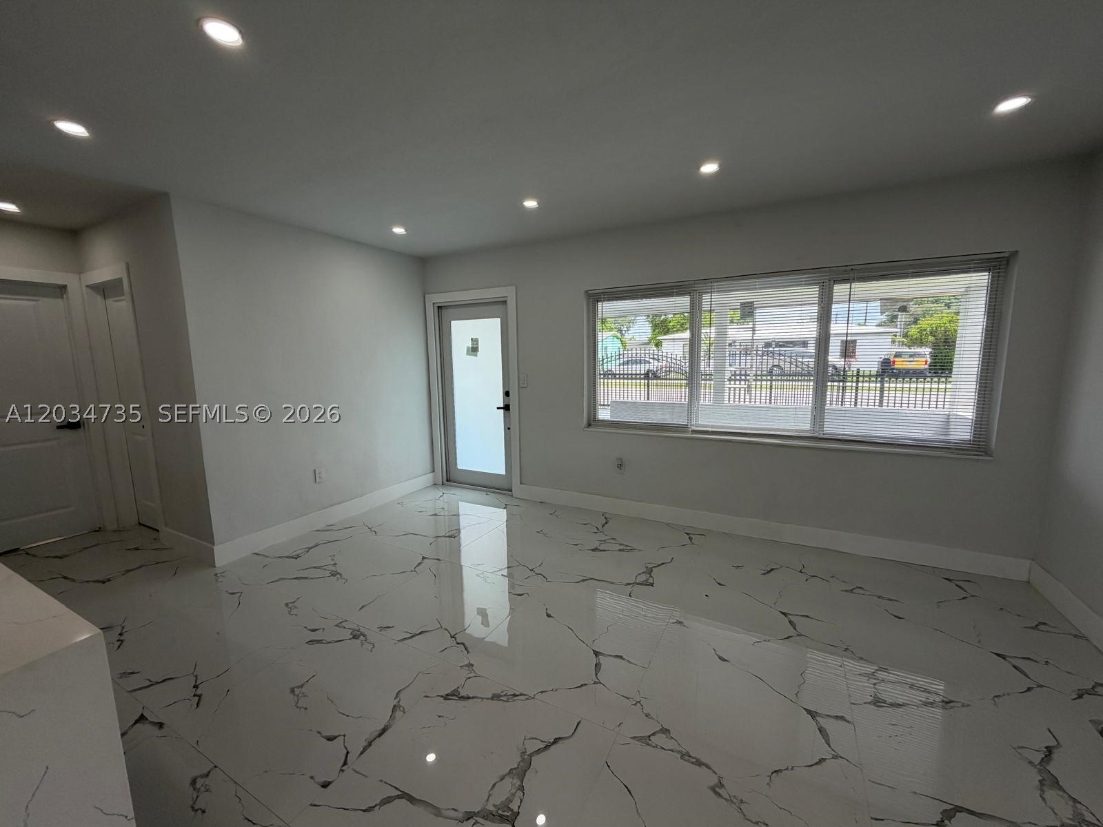 2800 NW 164th St