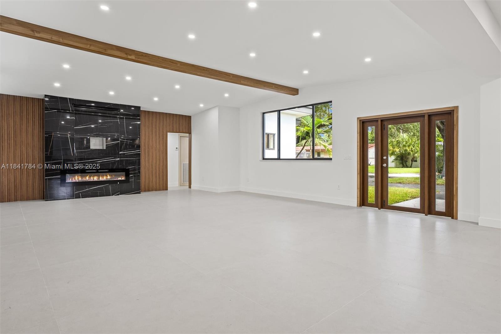 SKY LAKE ENCHANTED GARDEN - Residential