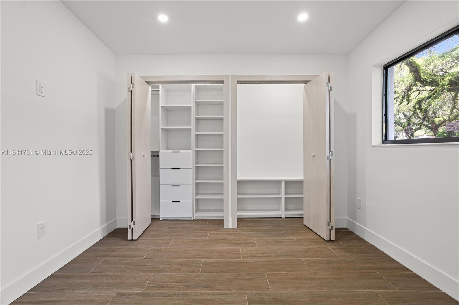 SKY LAKE ENCHANTED GARDEN - Residential