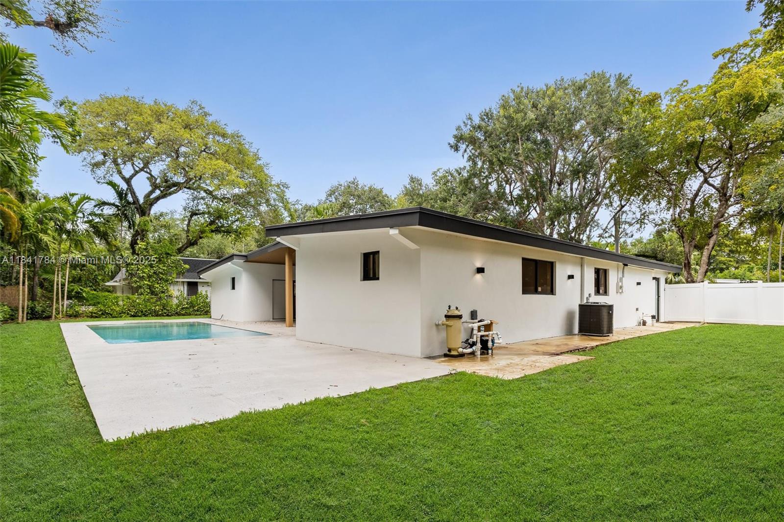 SKY LAKE ENCHANTED GARDEN - Residential