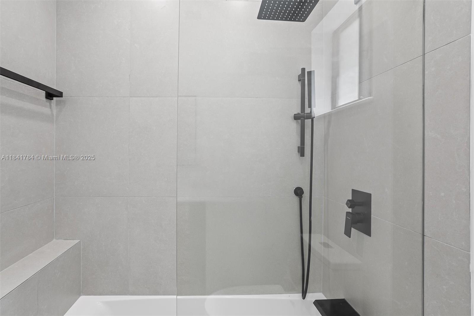 SKY LAKE ENCHANTED GARDEN - Residential