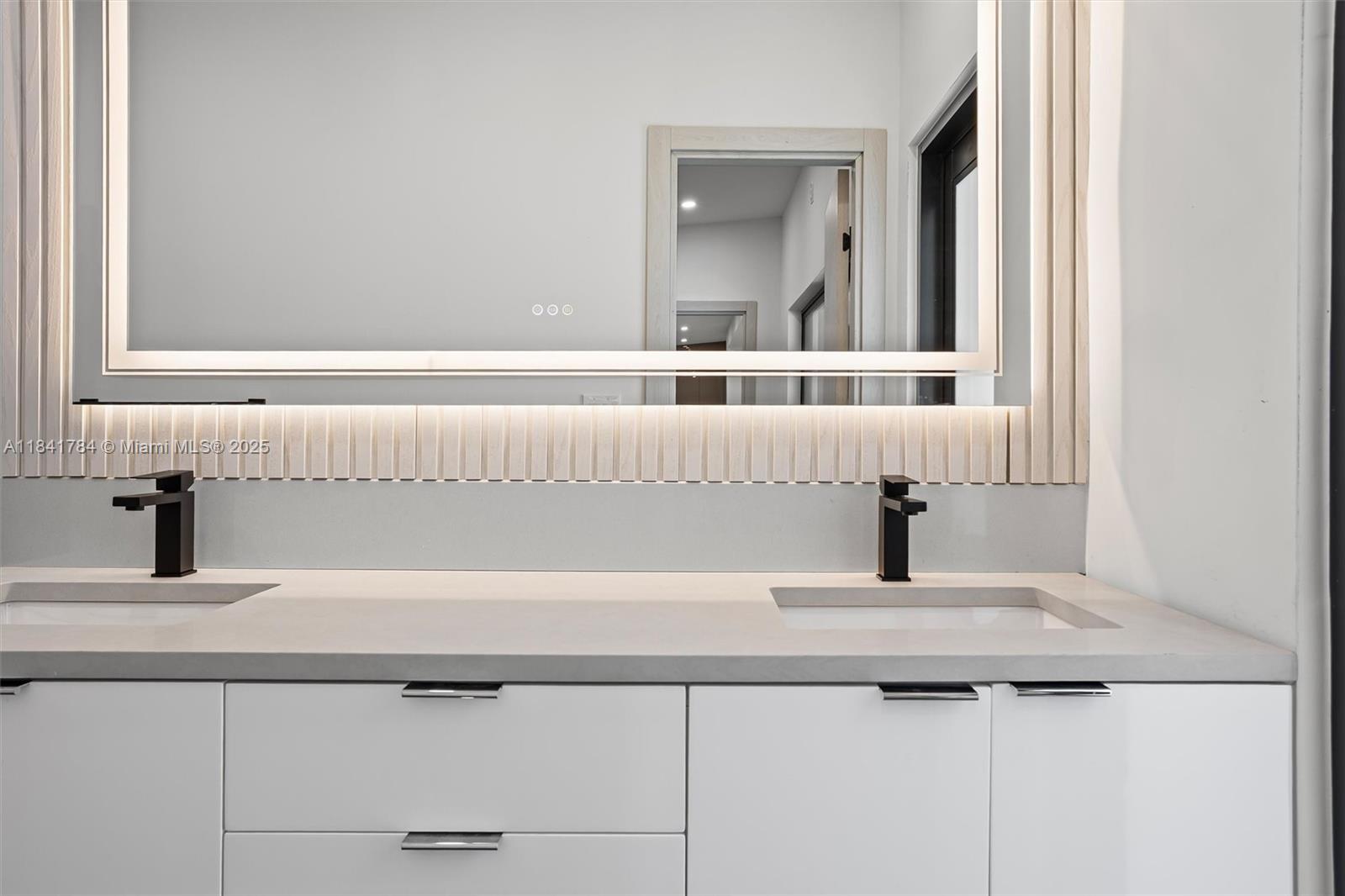 SKY LAKE ENCHANTED GARDEN - Residential